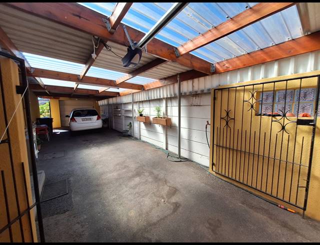 3 BEDROOM HOUSE TO LET IN FAIRWAYS